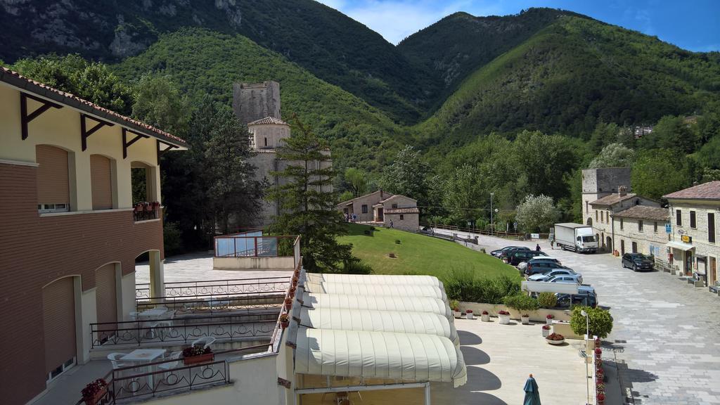 Hotel Terme Di San Vittore ジェンガ エクステリア 写真