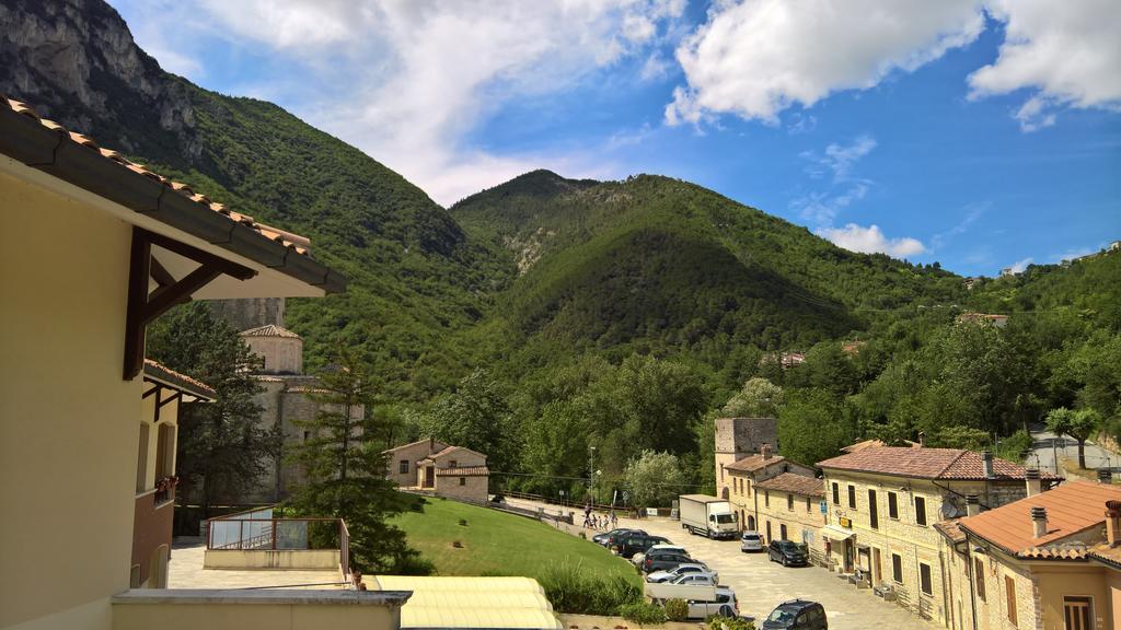 Hotel Terme Di San Vittore ジェンガ エクステリア 写真
