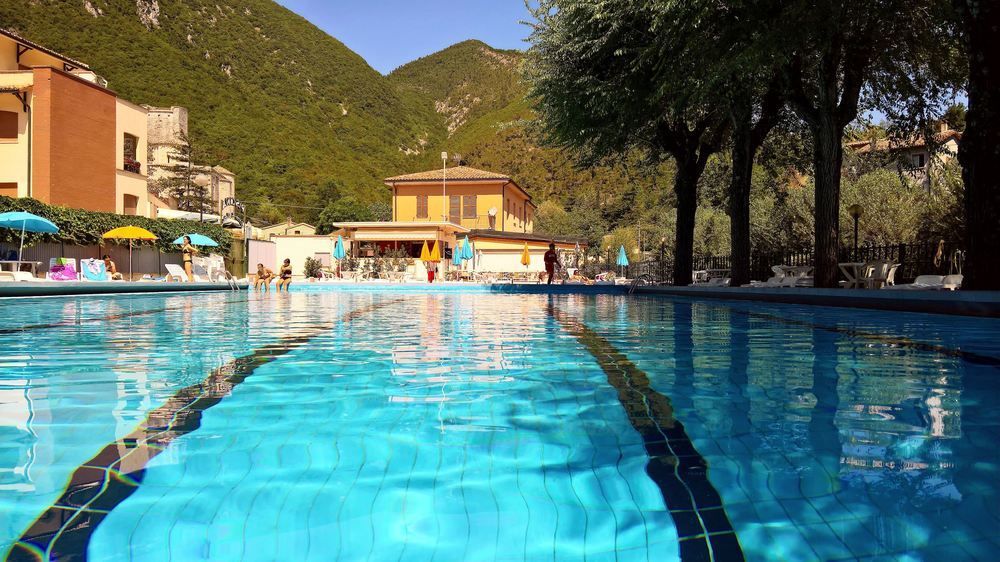 Hotel Terme Di San Vittore ジェンガ エクステリア 写真